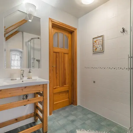 Dom Goscinny Stara Szkola 3* Wysoka Wieś