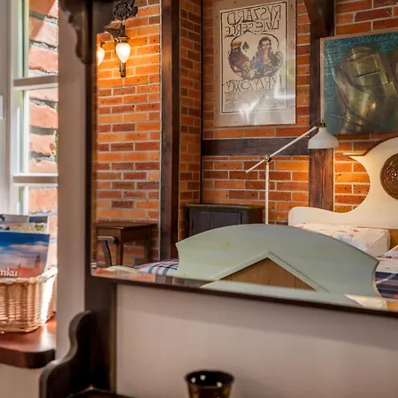 Bed and Breakfast Dom Goscinny Stara Szkola 3*