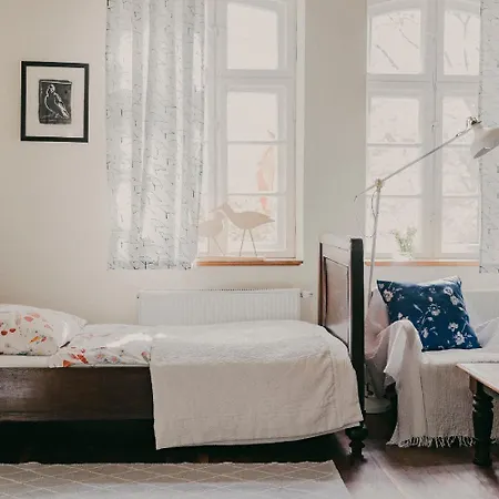 Dom Goscinny Stara Szkola Bed and Breakfast 3*