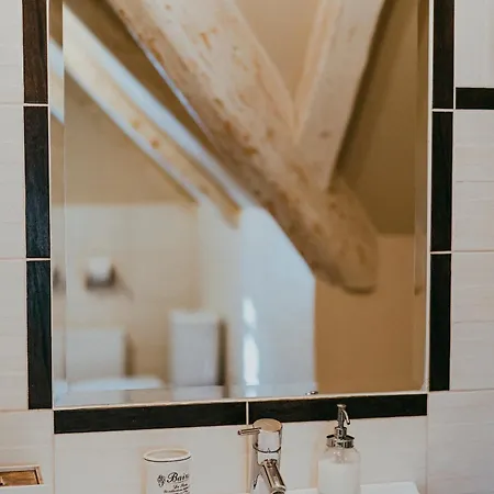 Dom Goscinny Stara Szkola Bed and Breakfast Wysoka Wieś