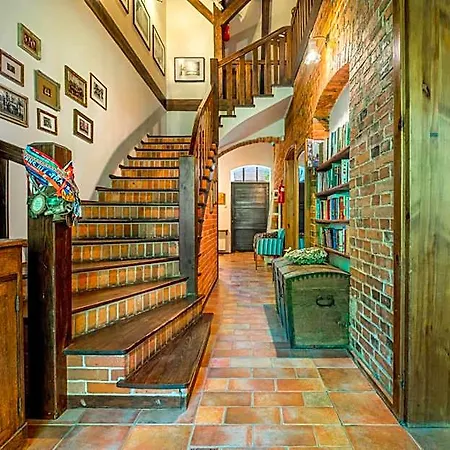 Stara Szkola B&B